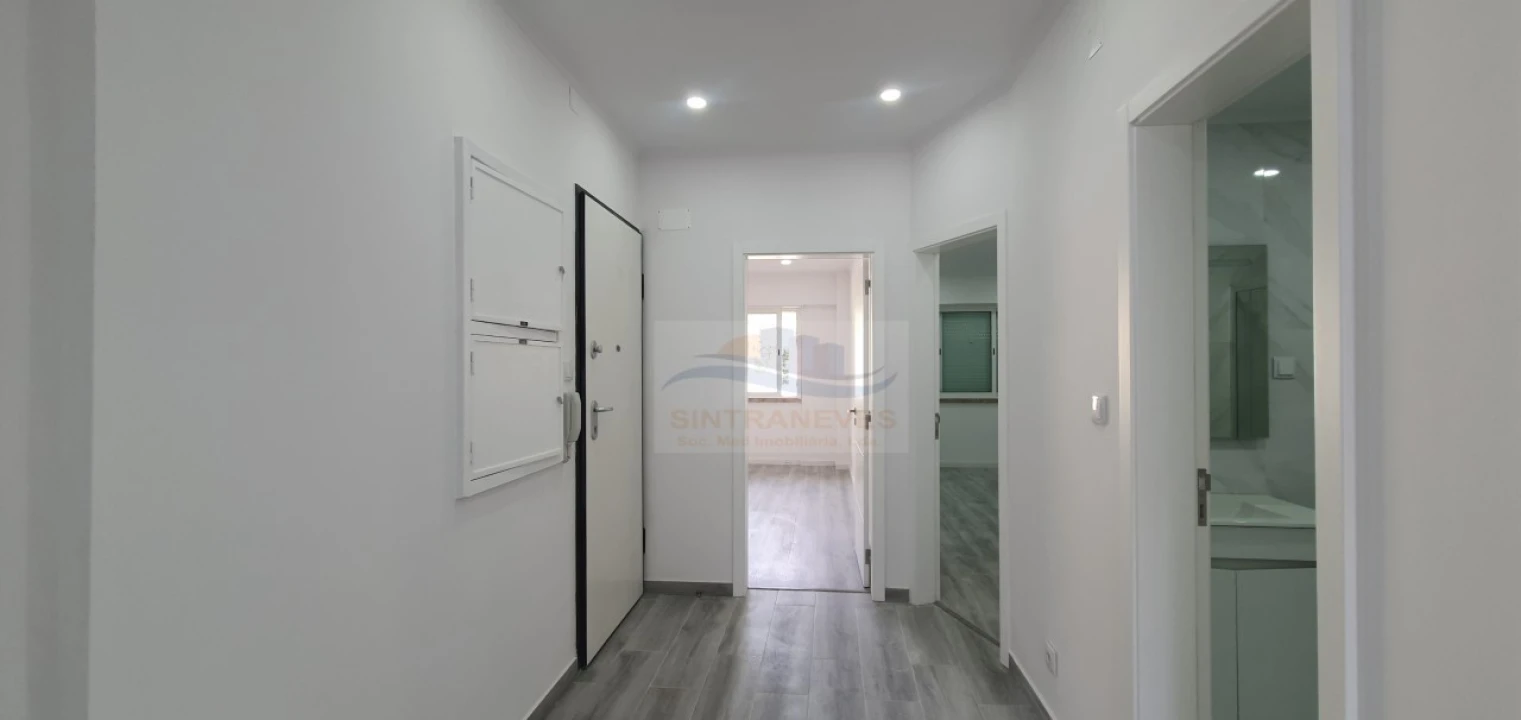 Apartamento T3 para Venda em Águas Livres Foto 7