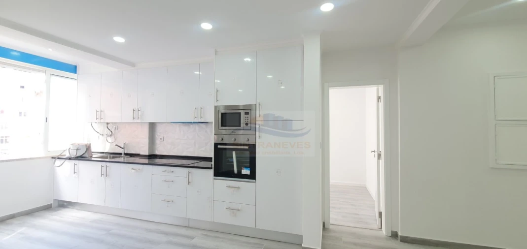 Apartamento T3 para Venda em Águas Livres Foto 2