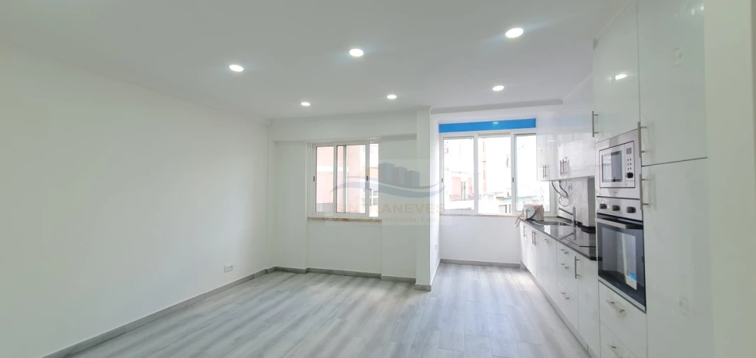 Apartamento T3 para Venda em Águas Livres Foto 4
