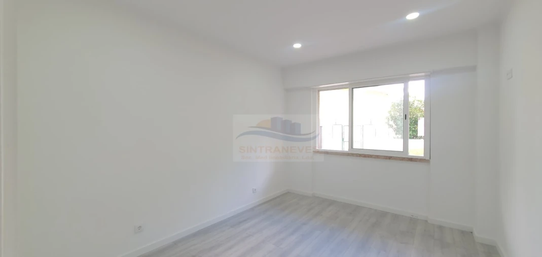 Apartamento T3 para Venda em Águas Livres Foto 5