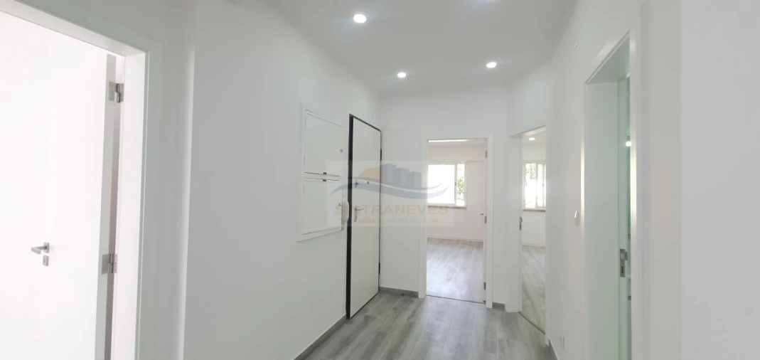 Apartamento T3 para Venda em Águas Livres Foto 14