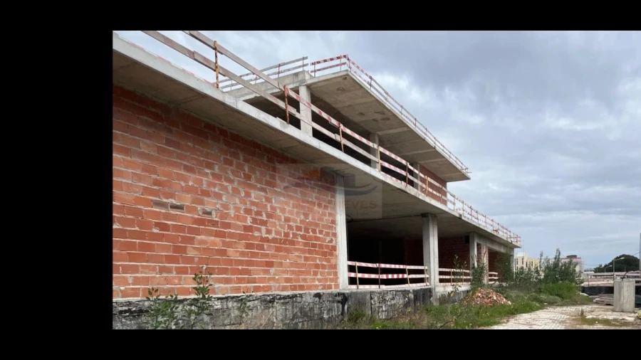 Armazém para Venda em Sacavém e Prior Velho