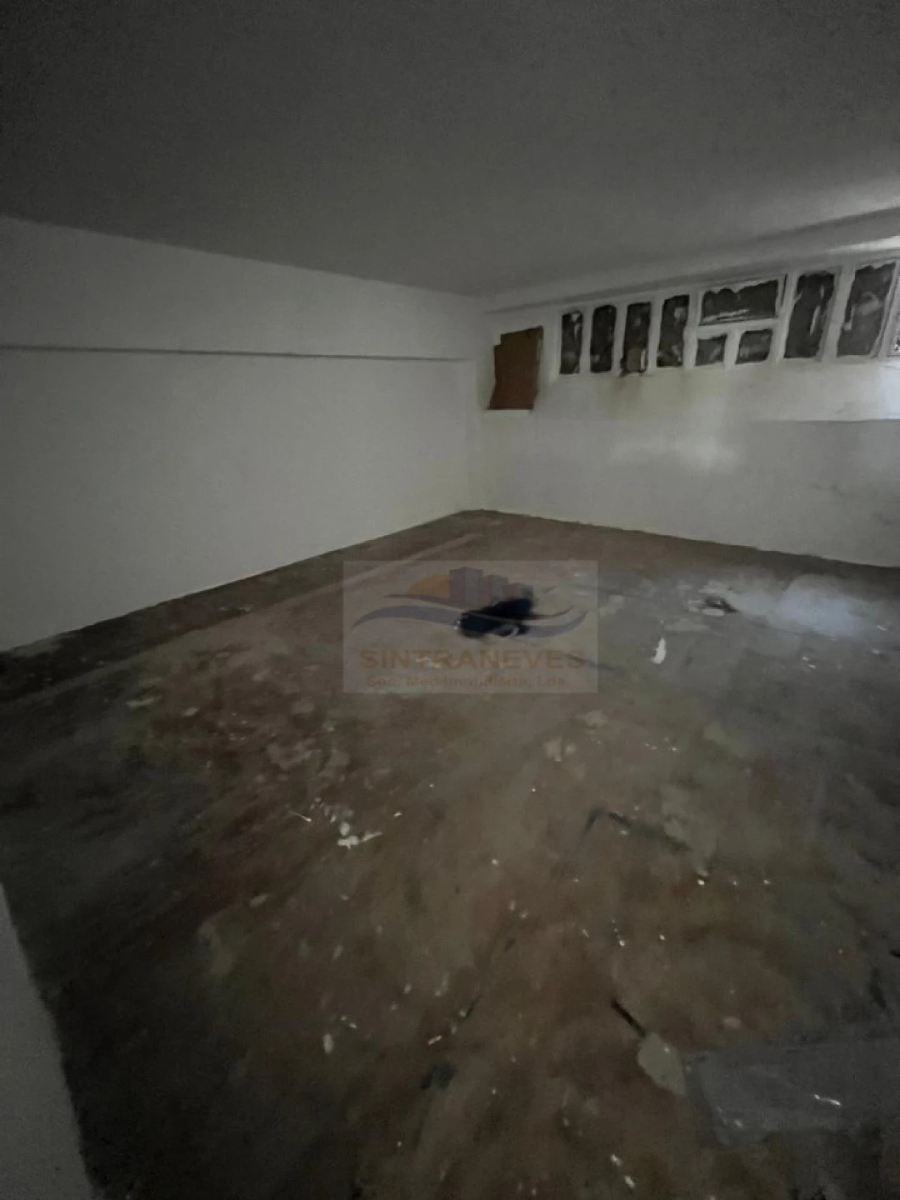 Armazém para Arrendamento em Camarate, Unhos e Apelação Foto 10