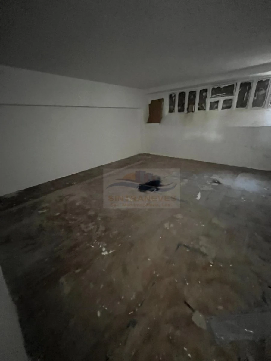 Armazém para Arrendamento em Camarate, Unhos e Apelação Foto 10