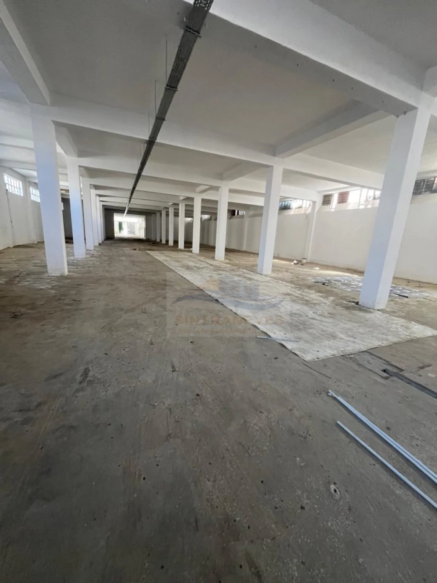 Armazém para Arrendamento em Camarate, Unhos e Apelação Foto 21