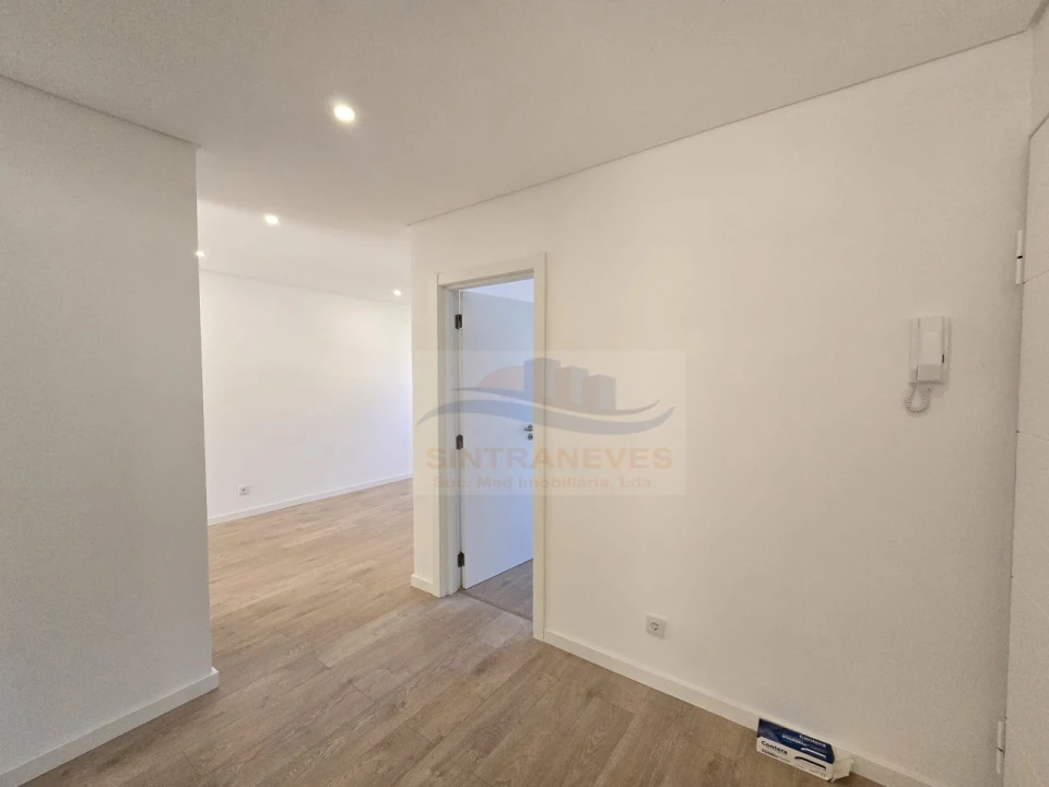 Apartamento T2 para Venda em Mina de Água Foto 4