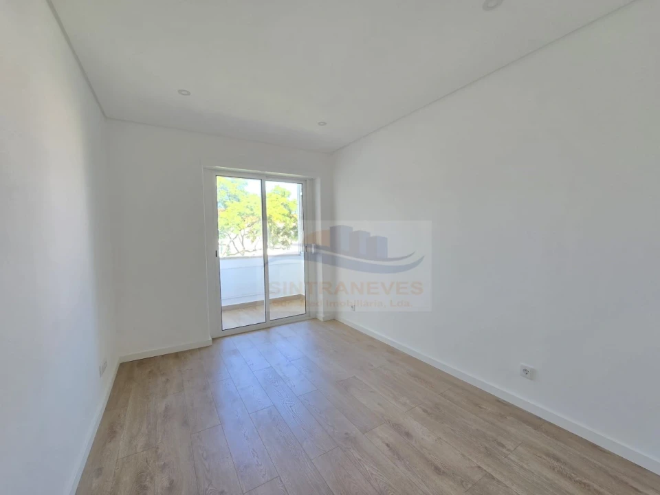 Apartamento T2 para Venda em Mina de Água Foto 5