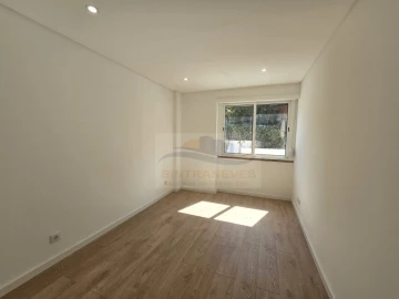 Apartamento T2 para Venda em Mina de Água