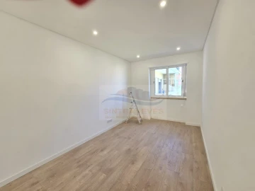 Apartamento T2 para Venda em Mina de Água
