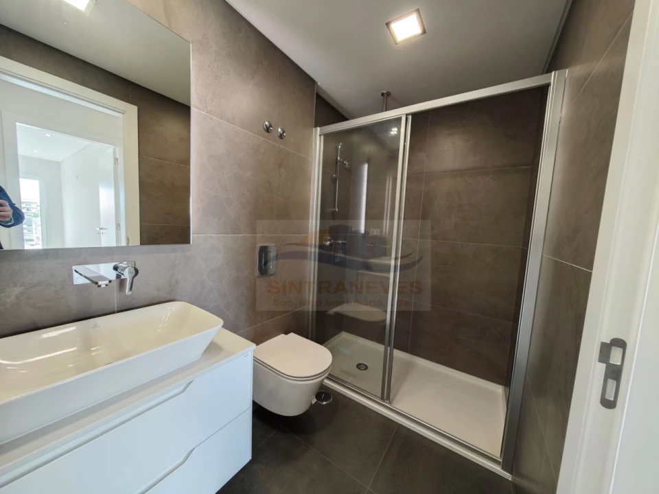 Apartamento T3 para Venda em Carcavelos e Parede Foto 33