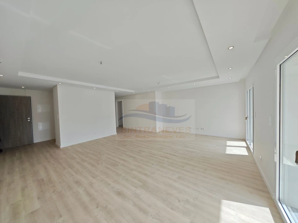 Apartamento T2 para Venda em Carcavelos e Parede Foto 25