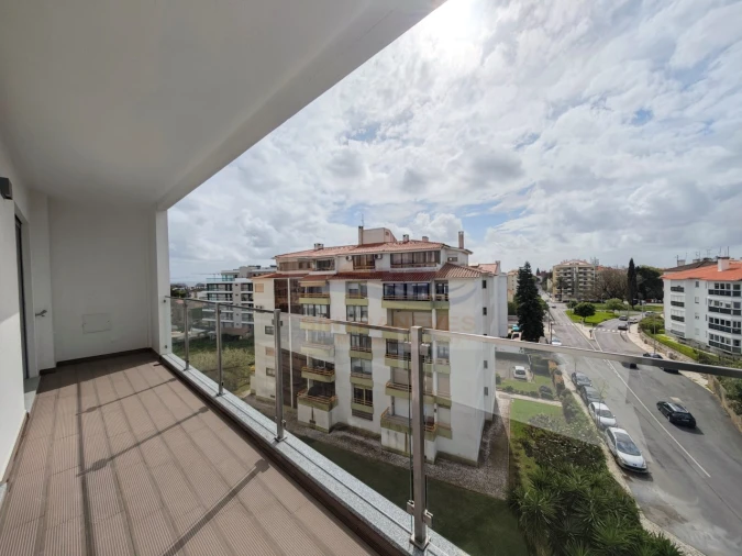 Apartamento T2 para Venda em Carcavelos e Parede Foto 30
