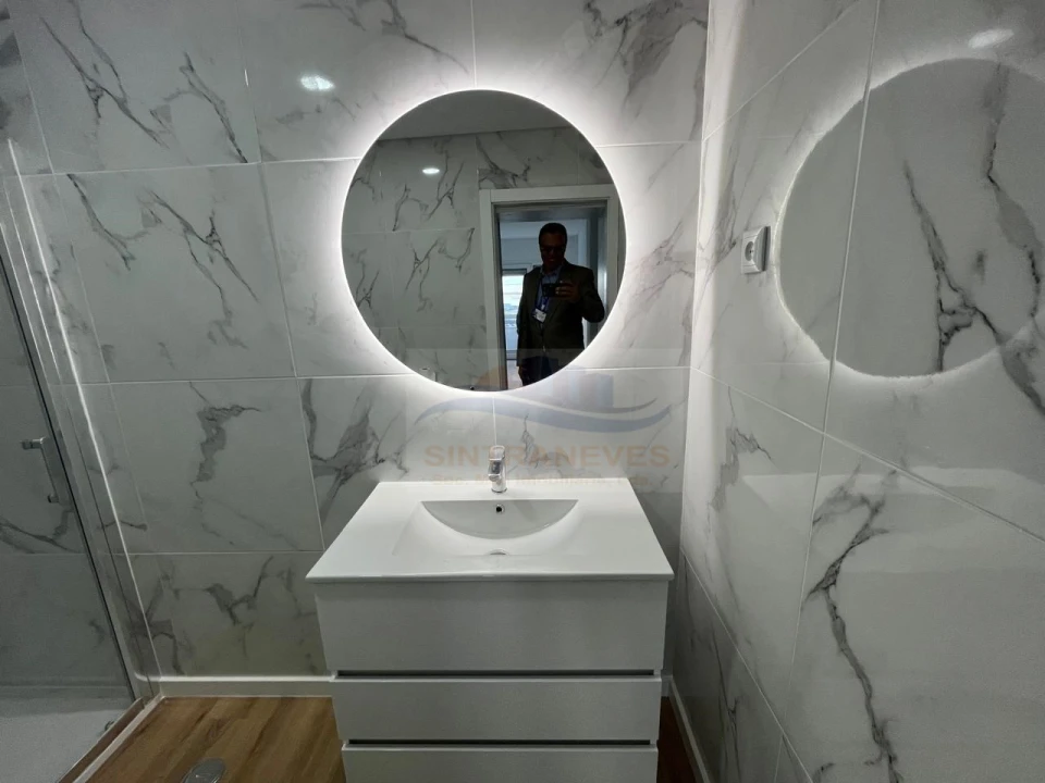 Apartamento T3 para Venda em Póvoa de Santa Iria e Forte da Casa Foto 9