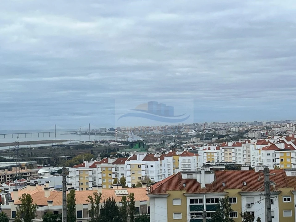 Apartamento T3 para Venda em Póvoa de Santa Iria e Forte da Casa Foto 14