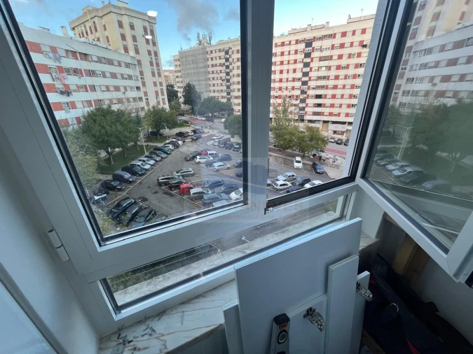 Apartamento T3 para Venda em Póvoa de Santa Iria e Forte da Casa Foto 3