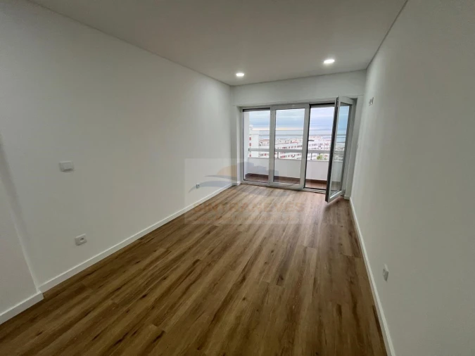 Apartamento T3 para Venda em Póvoa de Santa Iria e Forte da Casa Foto 18