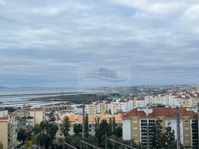 Apartamento T3 para Venda em Póvoa de Santa Iria e Forte da Casa Foto 26