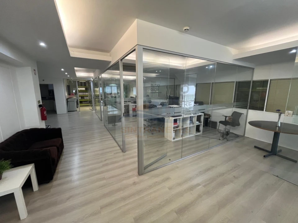 Armazém para Venda em Marvila Foto 1