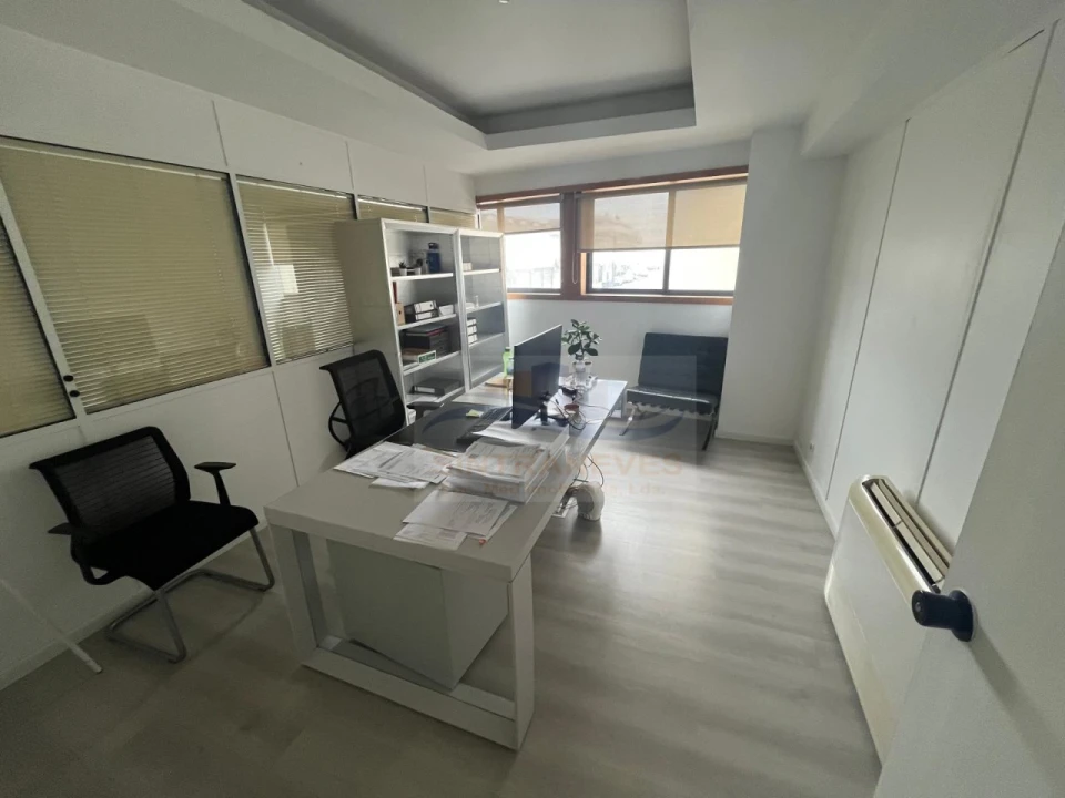 Armazém para Venda em Marvila Foto 3