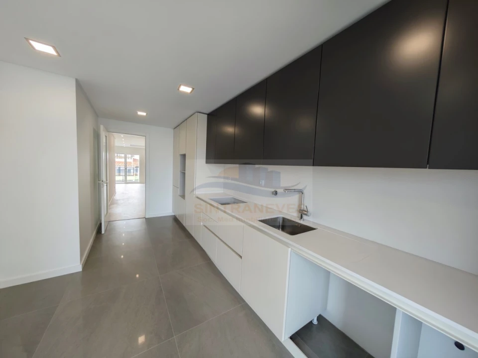Apartamento T2 para Venda em Carcavelos e Parede Foto 20