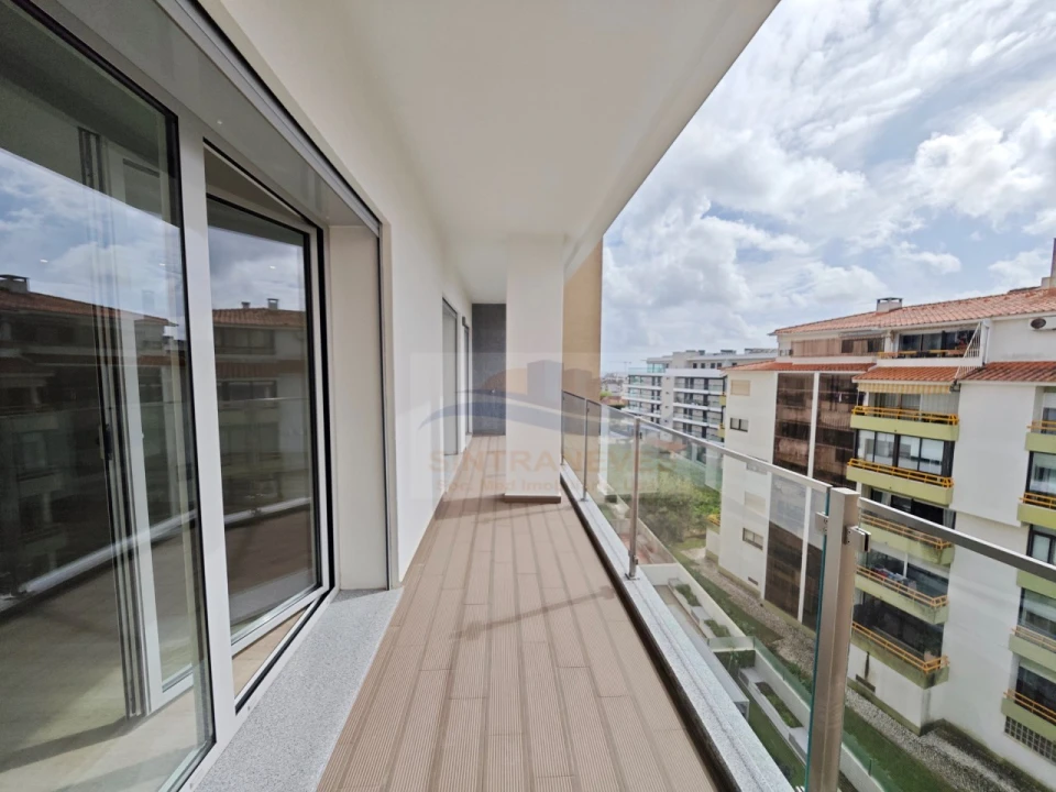 Apartamento T2 para Venda em Carcavelos e Parede Foto 24