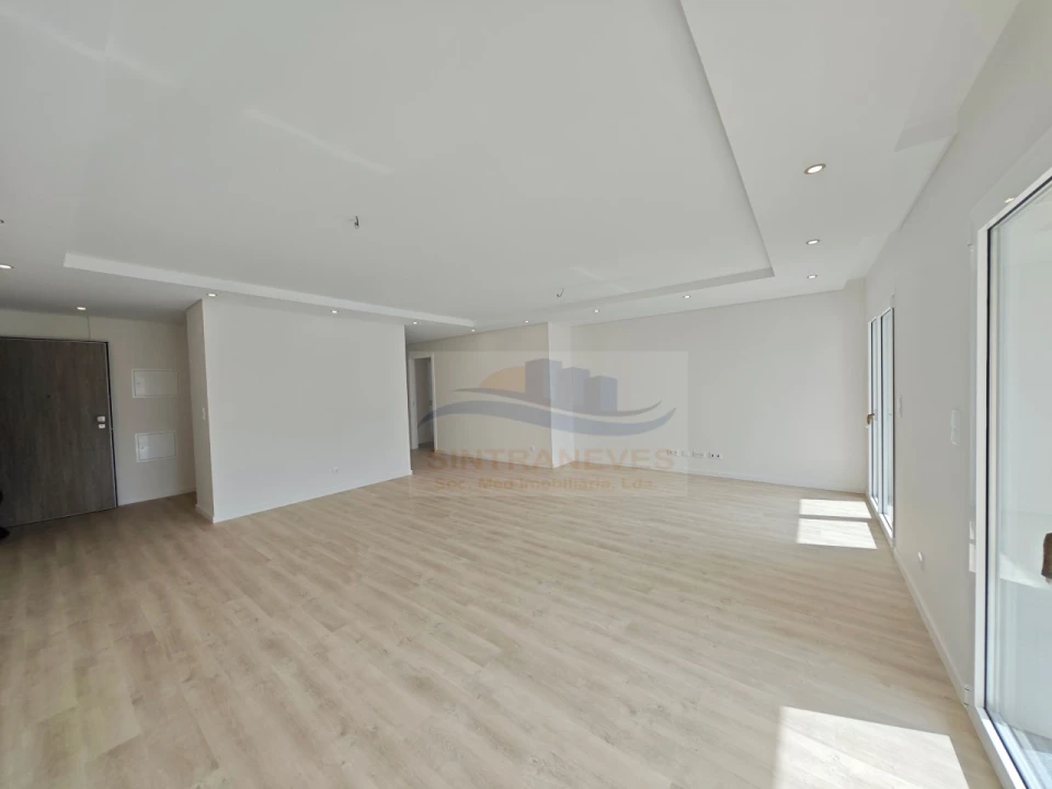 Apartamento T2 para Venda em Carcavelos e Parede Foto 25