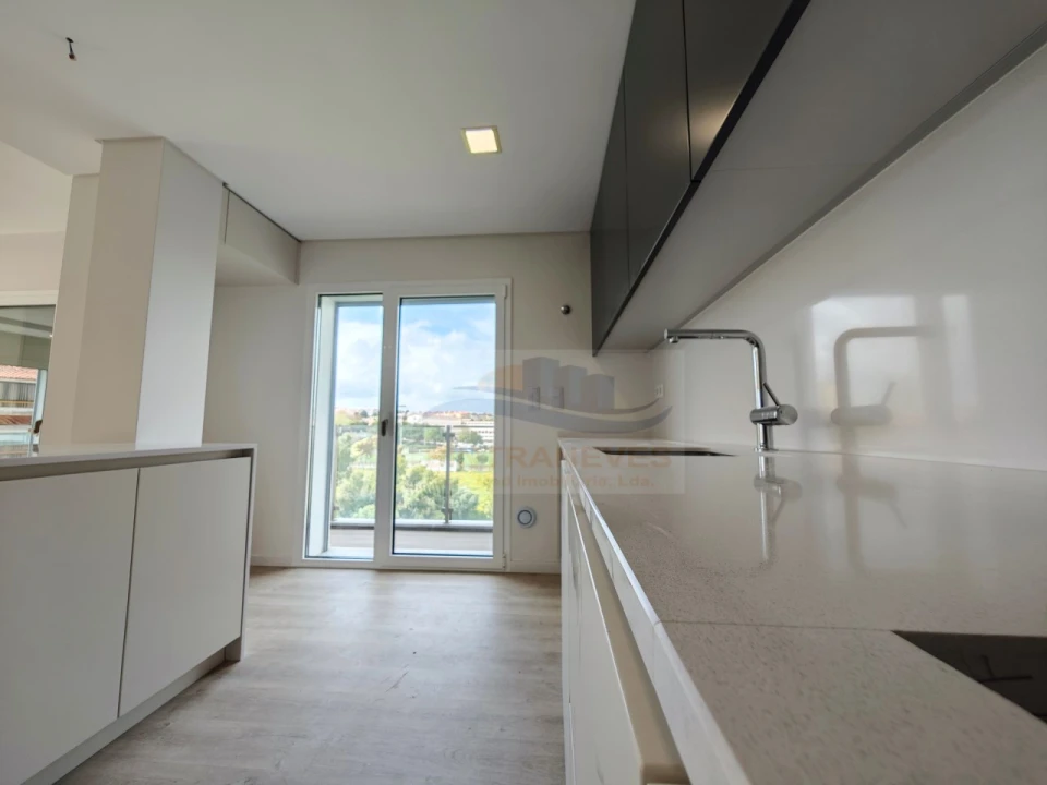 Apartamento T2 para Venda em Carcavelos e Parede Foto 34