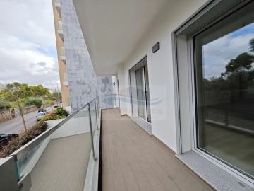 Apartamento T2 para Venda em Carcavelos e Parede