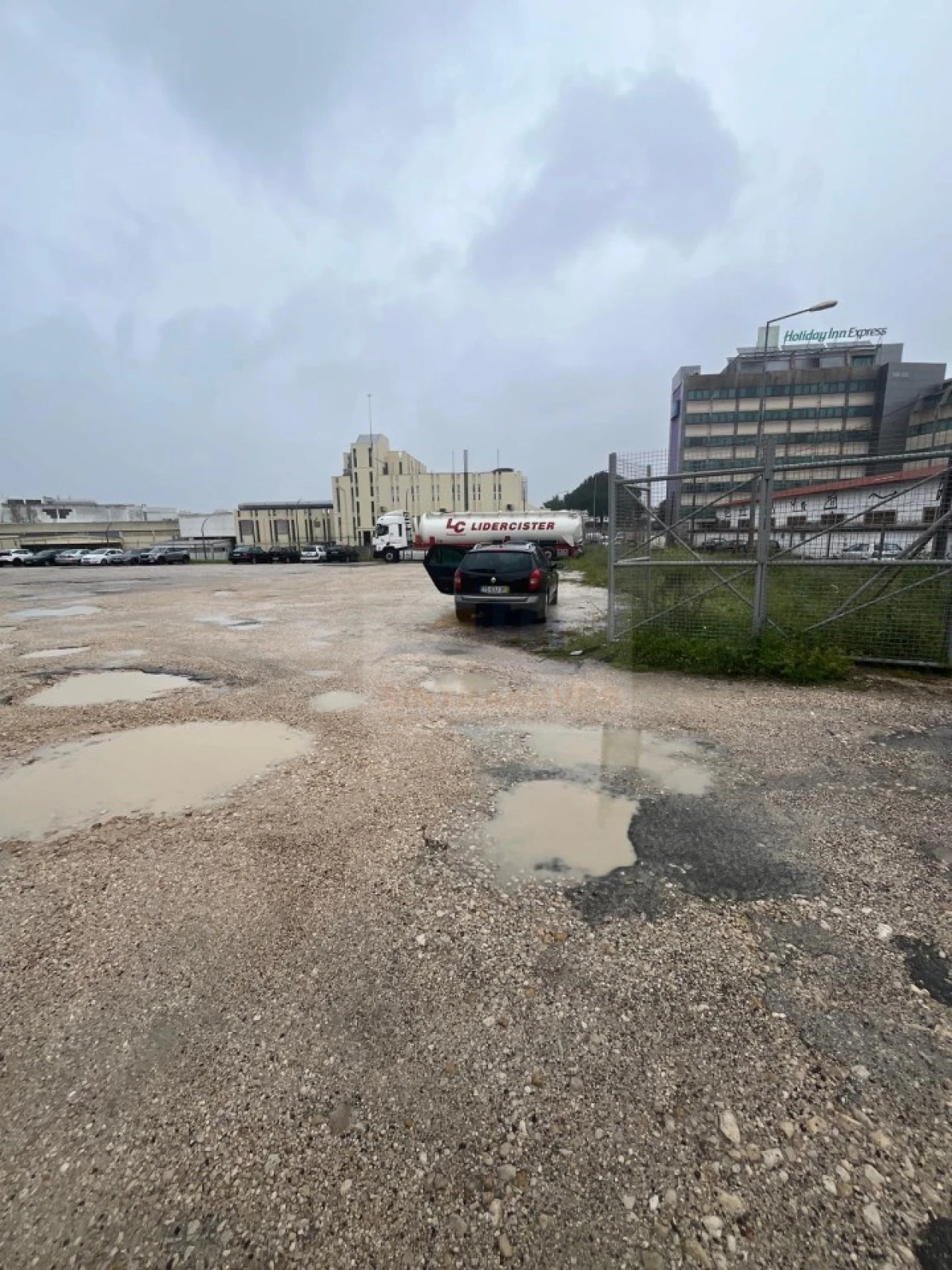 Terreno para Venda em Sacavém e Prior Velho Foto 6
