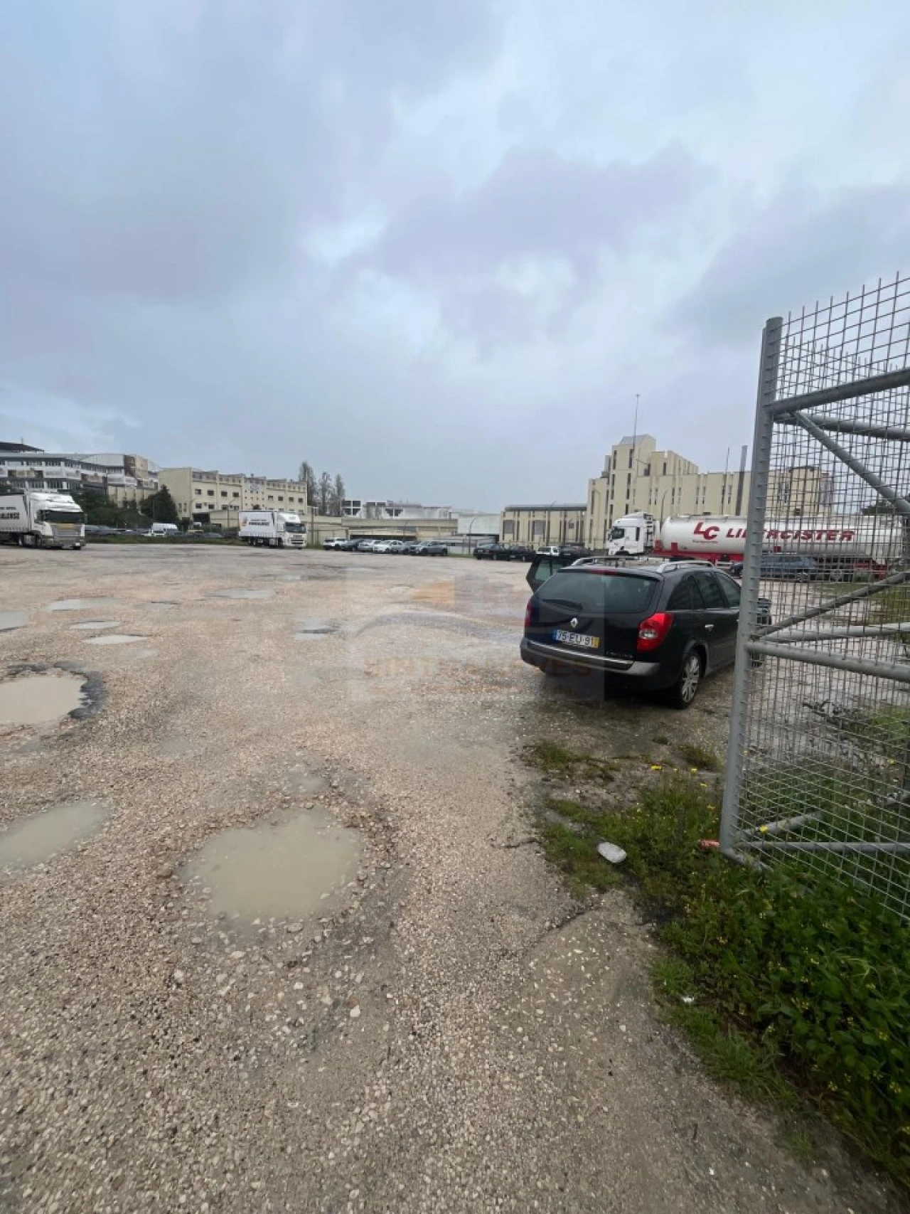 Terreno para Venda em Sacavém e Prior Velho Foto 9