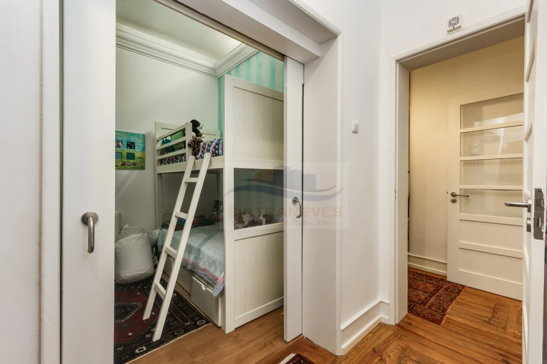 Apartamento T6 para Venda em Areeiro Foto 16