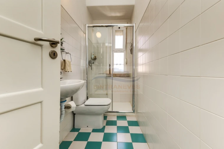 Apartamento T6 para Venda em Areeiro Foto 38