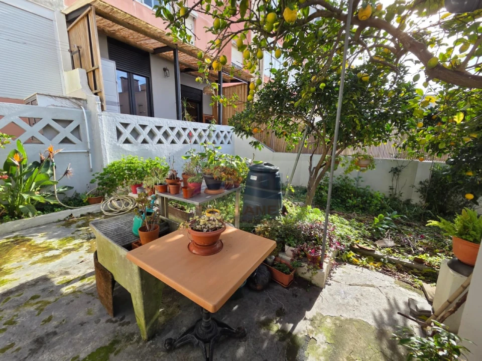 Apartamento T2 para Venda em Venteira Foto 14