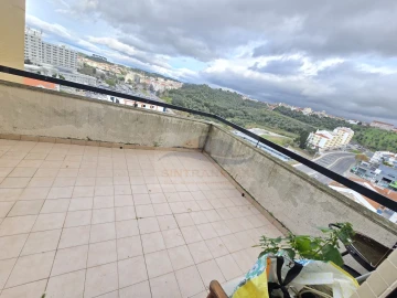Apartamento T4 para Venda em Marvila, Ribeira Santarém, São Salvador, São Nicolau