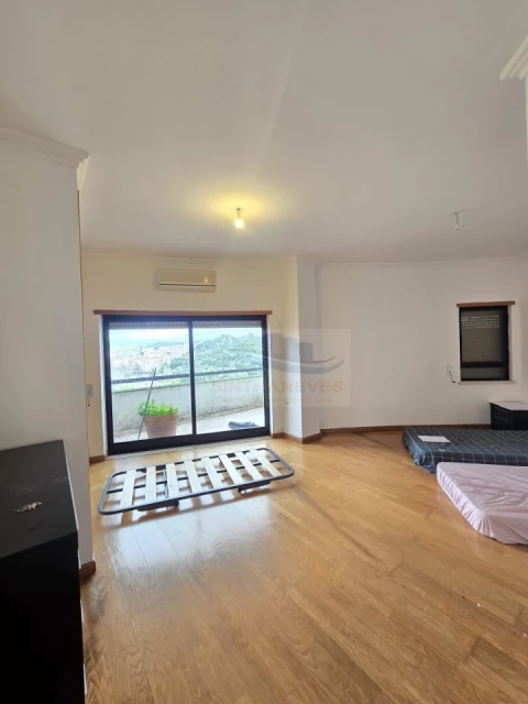Apartamento T4 para Venda em Marvila, Ribeira Santarém, São Salvador, São Nicolau