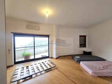 Apartamento T4 para Venda em Marvila, Ribeira Santarém, São Salvador, São Nicolau