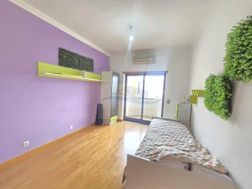 Apartamento T4 para Venda em Marvila, Ribeira Santarém, São Salvador, São Nicolau