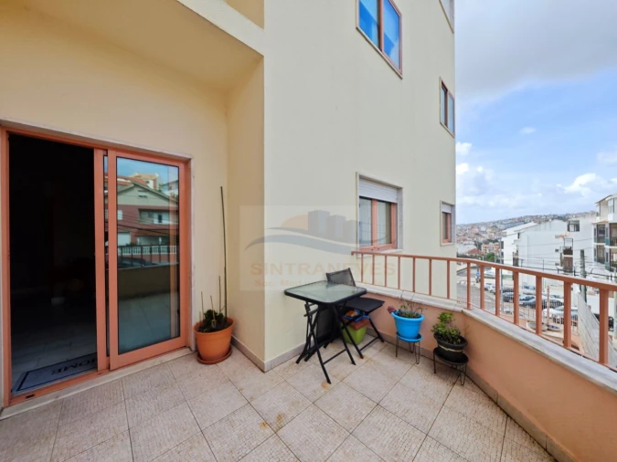 Apartamento T3 para Venda em Ramada e Caneças Foto 2