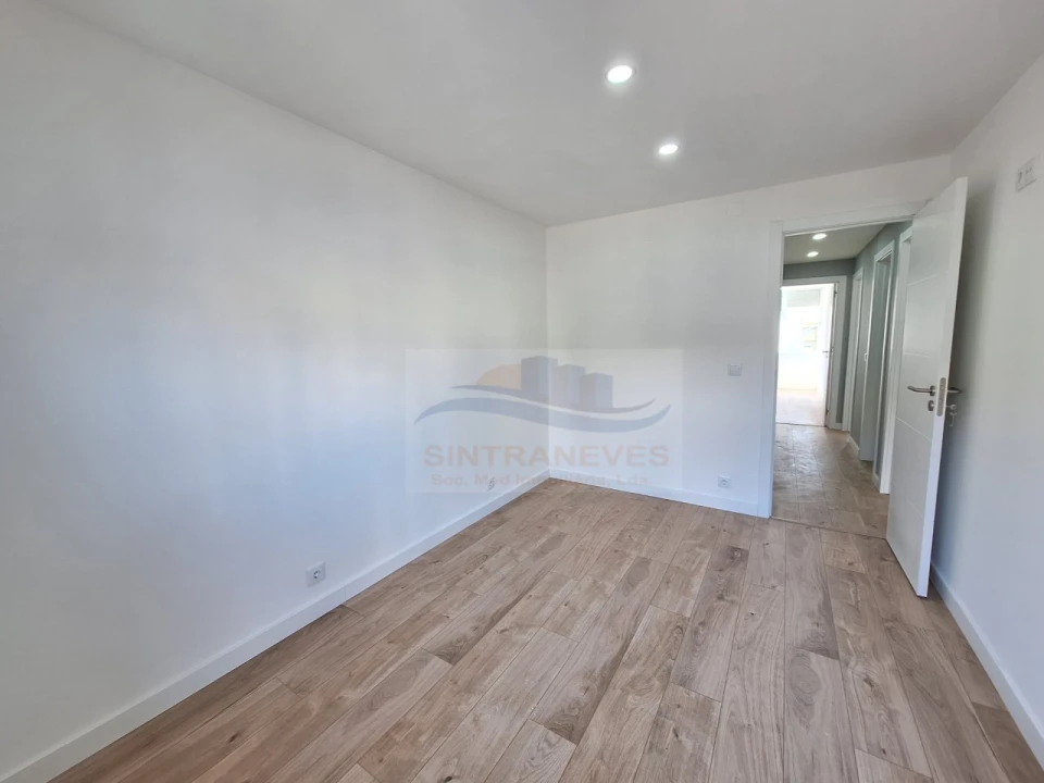 Apartamento T3 para Venda em Falagueira-Venda Nova Foto 17