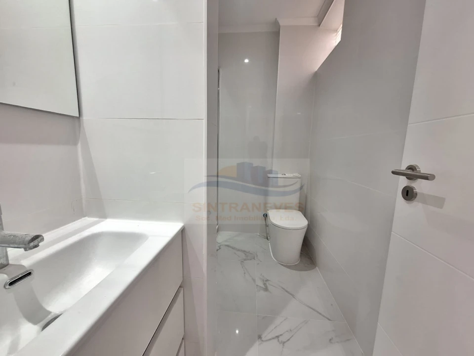Apartamento T3 para Venda em Queluz e Belas Foto 19