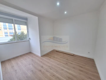 Apartamento T3 para Venda em Queluz e Belas