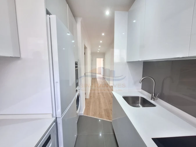 Apartamento T3 para Venda em Queluz e Belas Foto 7
