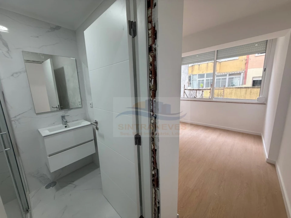 Apartamento T3 para Venda em Queluz e Belas Foto 16