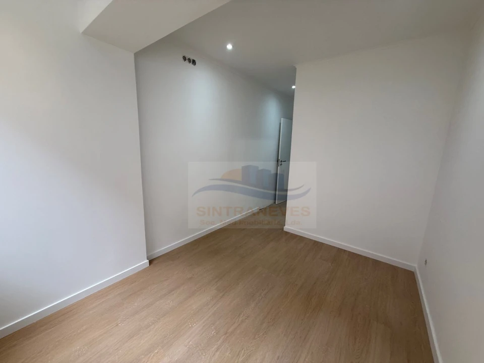 Apartamento T3 para Venda em Queluz e Belas Foto 18