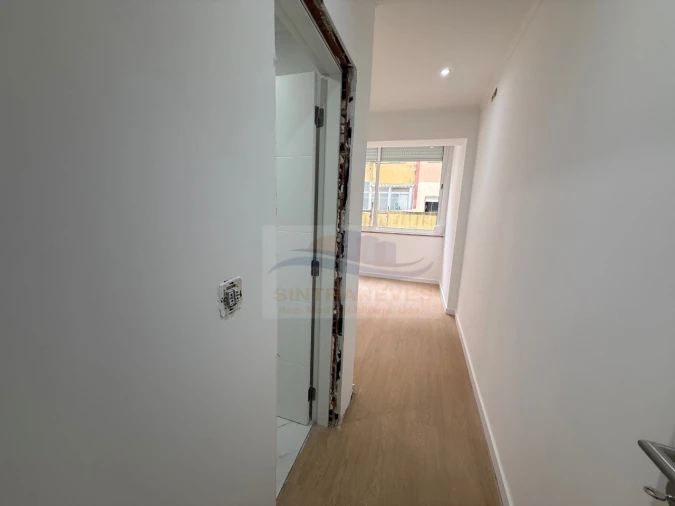 Apartamento T3 para Venda em Queluz e Belas Foto 14