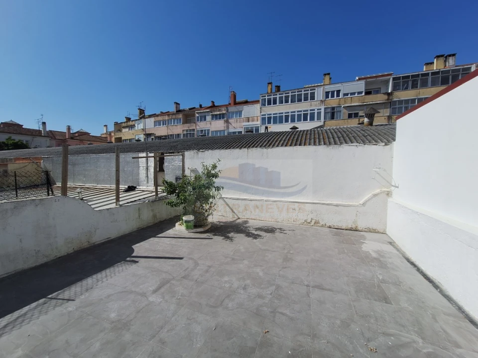 Apartamento T2 para Venda em Venteira Foto 1