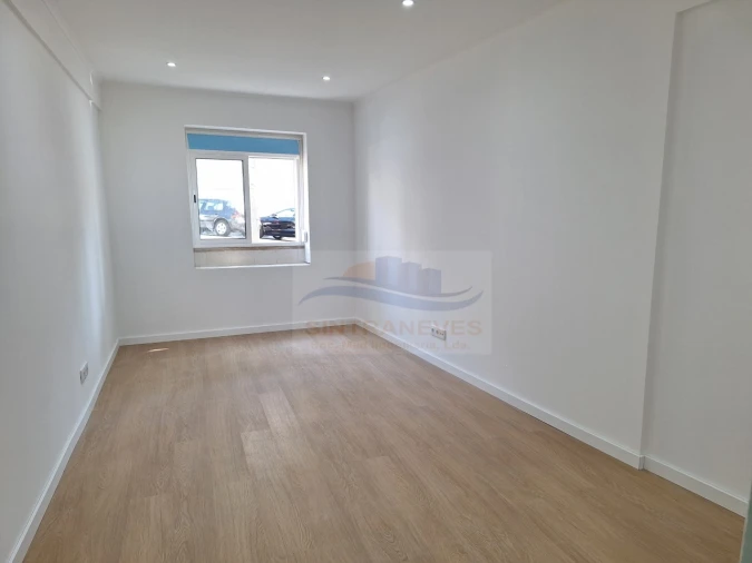 Apartamento T2 para Venda em Venteira Foto 13