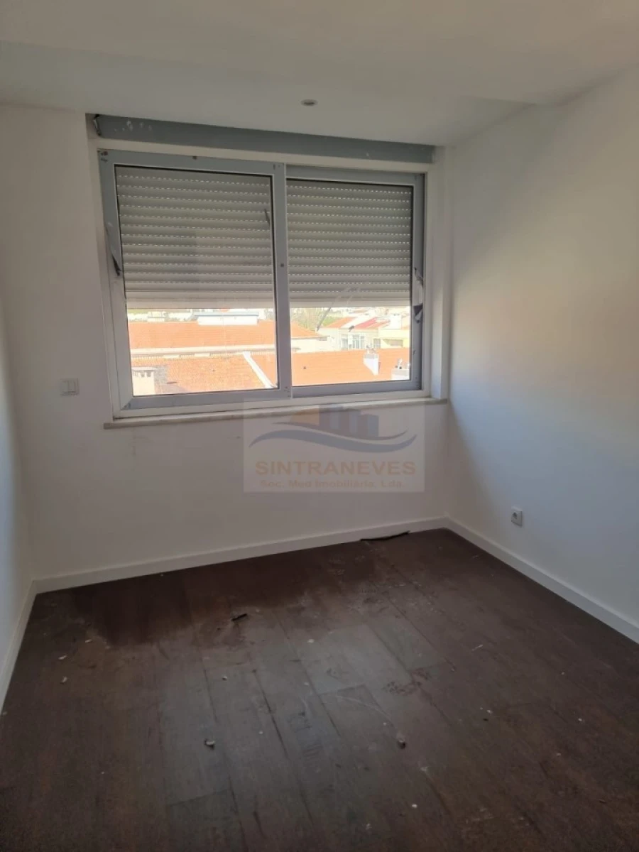 Apartamento T6 para Venda em Algés, Linda-A-Velha e Cruz Quebrada-Dafundo Foto 7