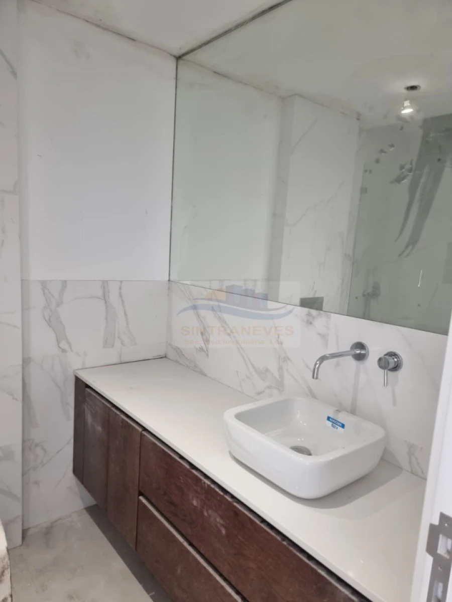 Apartamento T6 para Venda em Algés, Linda-A-Velha e Cruz Quebrada-Dafundo Foto 8