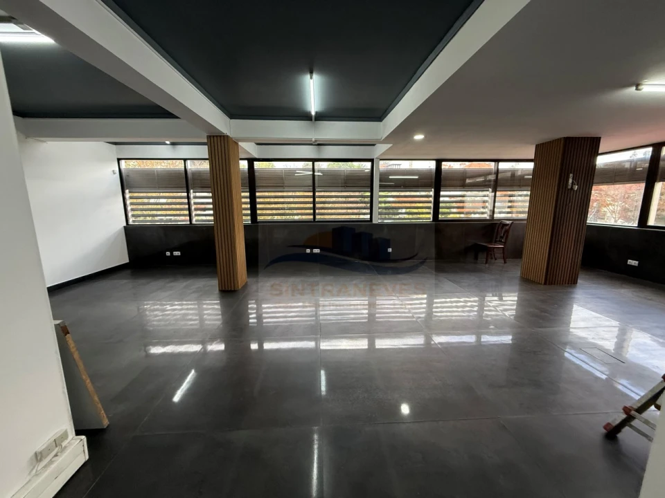 Escritório para Arrendamento em Alvalade Foto 3